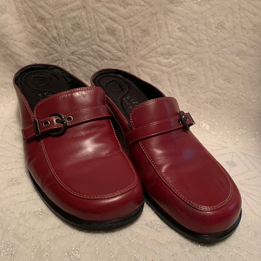 Women’s slip on dress shoes